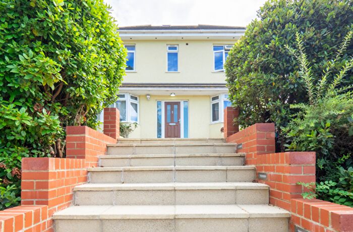 7 Bedroom Detached House For Sale In Dashwood Avenue, High Wycombe, HP12
