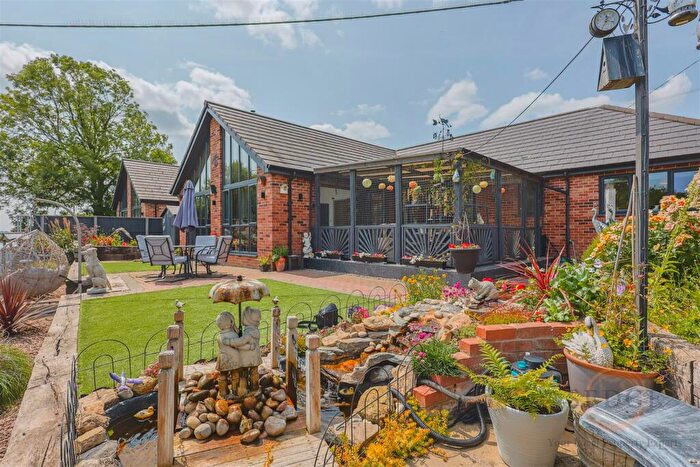 3 Bedroom Detached Bungalow For Sale In River Bank, Spalding, PE11