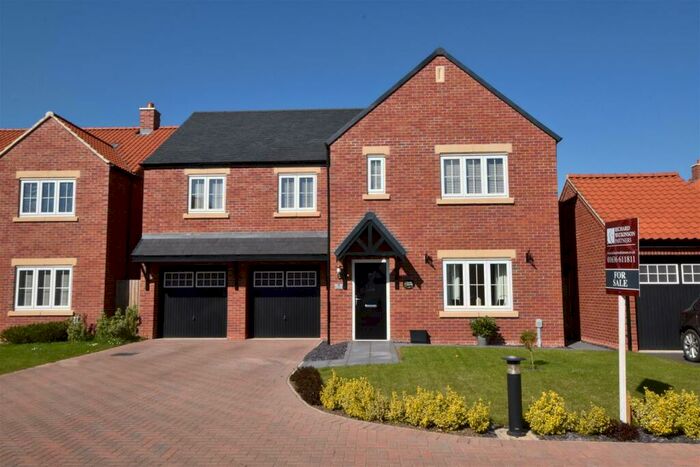 6 Bedroom Detached House For Sale In Frederick Close, Sutton On Trent, NG23