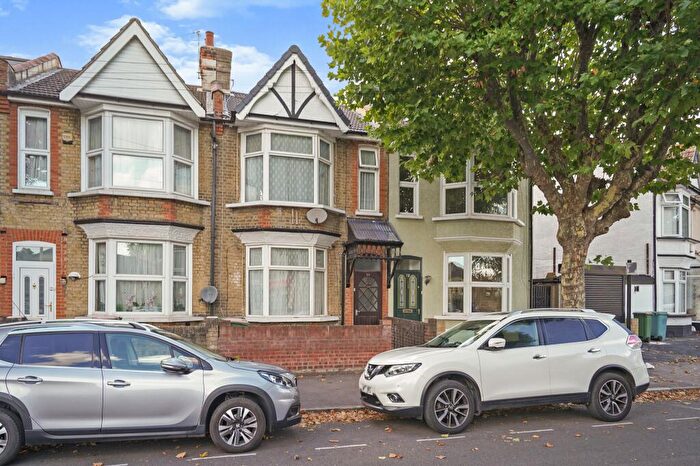 3 Bedroom Terraced House To Rent In Brampton Road, E6