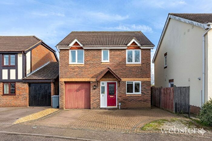 4 Bedroom Detached House For Sale In Cricket Close, Drayton, NR8