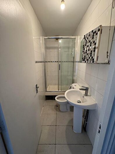 2 Bedroom Flat To Rent In Ampthill Road, Southampton, SO15