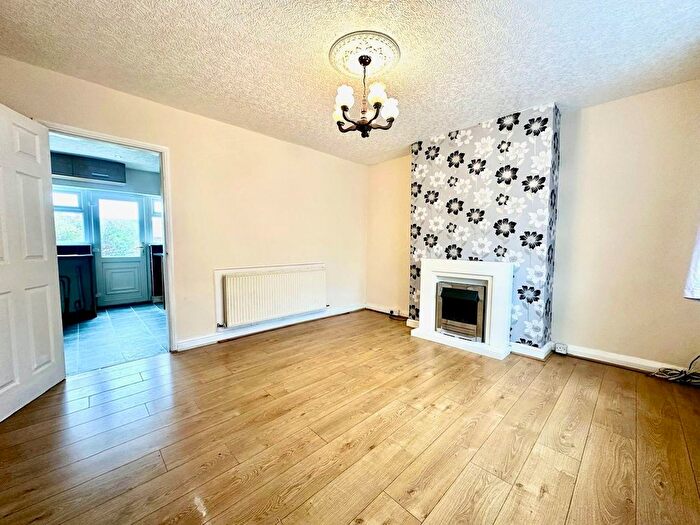 3 Bedroom Semi Detached House To Rent In Anderson Crescent, Nottingham, NG9