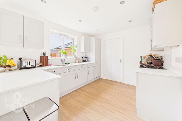 4 Bedroom Detached House For Sale In Briggs Mead, Wymondham, NR18