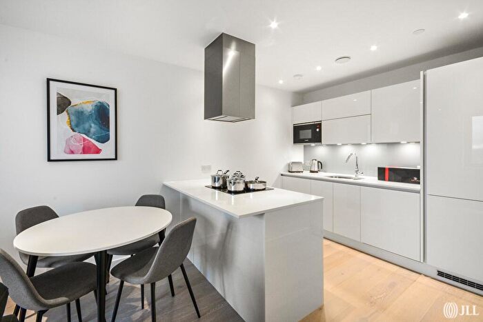 2 Bedroom Apartment To Rent In City North Place Finsbury Park, N4