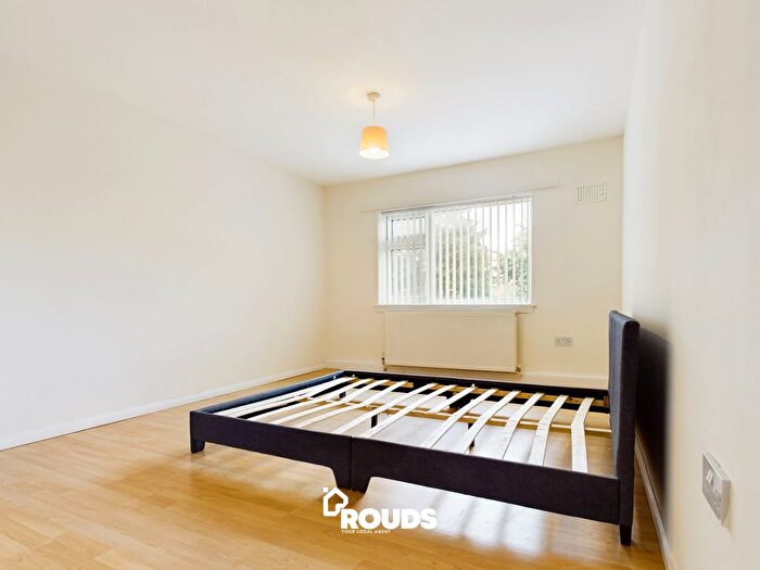 2 Bedroom Flat To Rent In Charlbury Crescent, Bordesley Green, Birmingham, West Midlands, B26