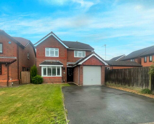 4 Bedroom Detached House To Rent In Bullfinch Close, Swindon, Wiltshire, SN3