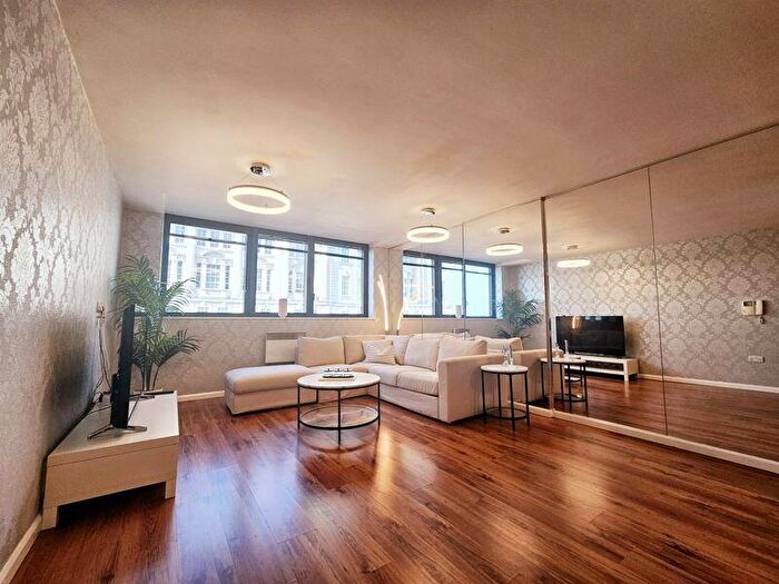 2 Bedroom Apartment To Rent In Mann Island, Liverpool, L3