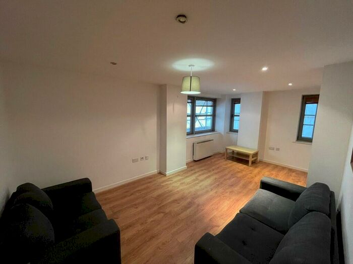 2 Bedroom Apartment To Rent In Montana House, Manchester, M1