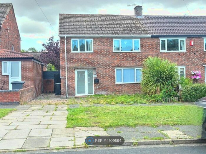 3 Bedroom Semi-Detached House To Rent In Garrick Road, Prenton, CH43