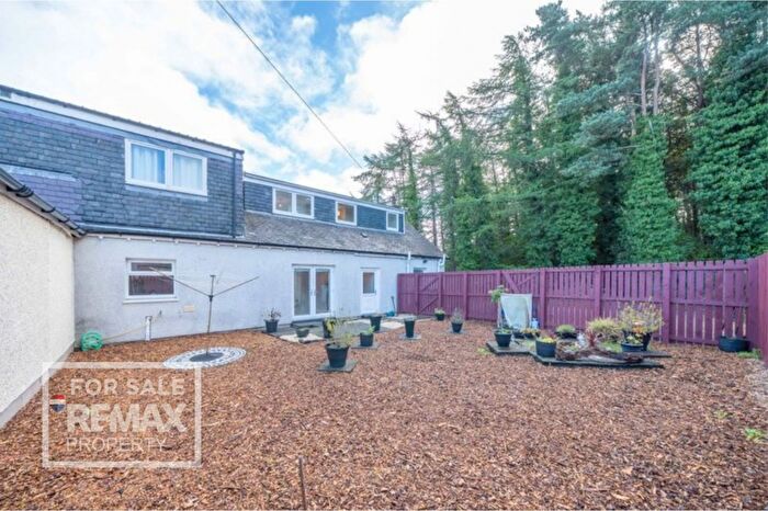 3 Bedroom Semi-Detached House For Sale In Pumpherston Road, Uphall Station, EH54