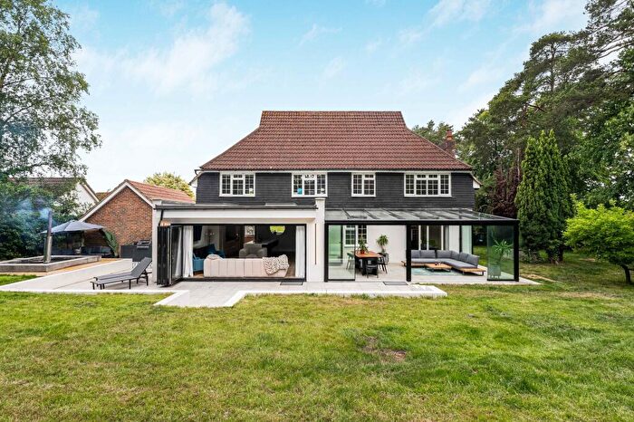 5 Bedroom Detached House For Sale In Giffards Meadow, Farnham, GU9