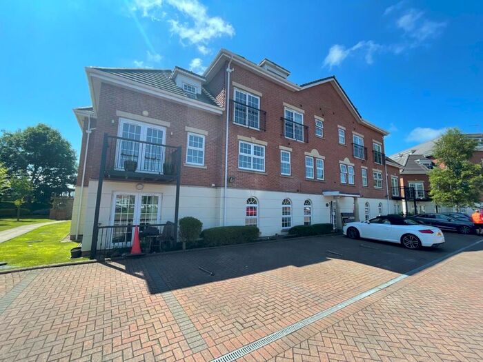 2 Bedroom Flat To Rent In Garden Close, Poulton Le Fylde, Lancashire, FY6