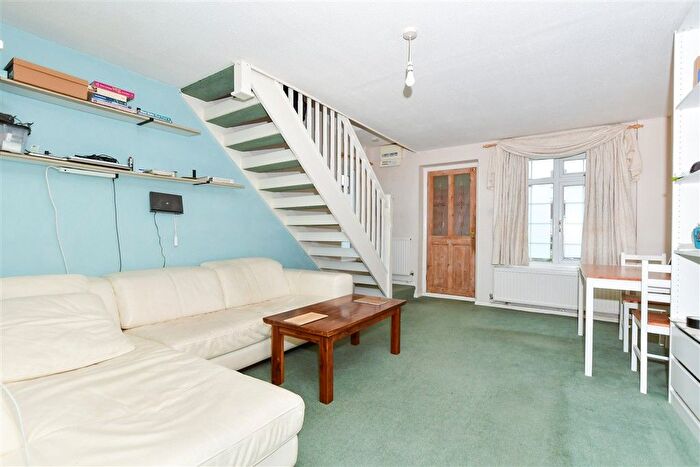 2 Bedroom End Terrace House For Sale In Sovereigns Way, Marden, Kent, TN12