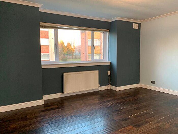 2 Bedroom Flat To Rent In , Forrester Park Gardens, Edinburgh, EH12