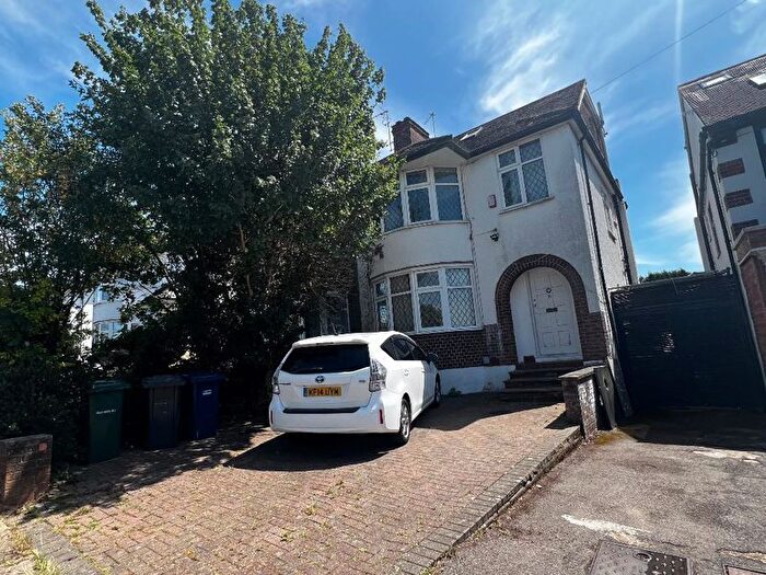 4 Bedroom Property To Rent In Longfield Avenue, London, NW7