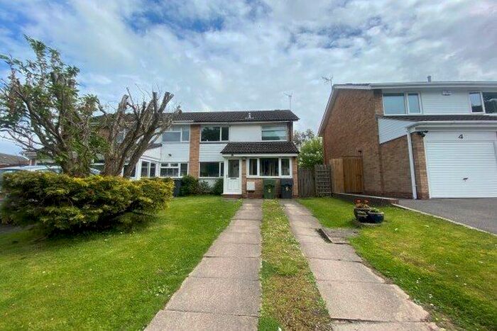 3 Bedroom Semi-Detached House To Rent In Coniston Close, Bromsgrove, B60