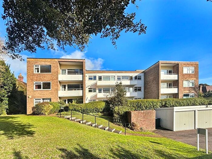 2 Bedroom Flat For Sale In St. Annes Road, Eastbourne, BN21