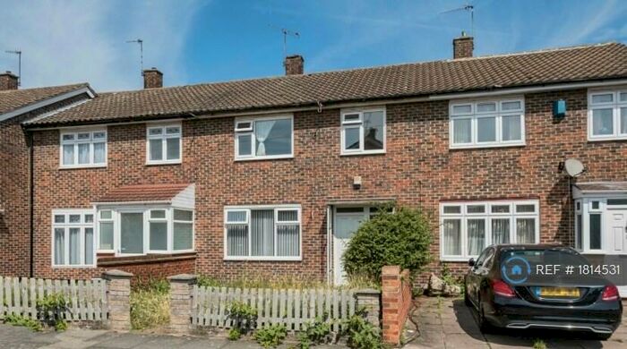 3 Bedroom Terraced House To Rent In Edington Road, London, SE2