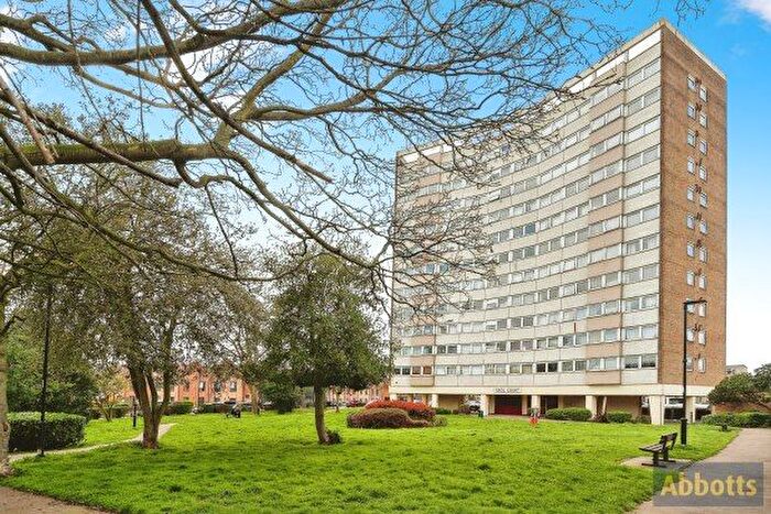 2 Bedroom Flat To Rent In Jones Close, Southend-On-Sea, SS2