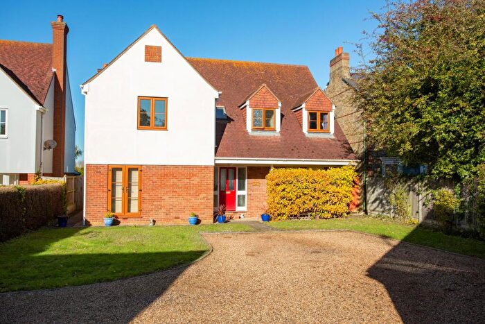 5 Bedroom Detached House For Sale In Island Road, Upstreet, Canterbury, Kent, CT3
