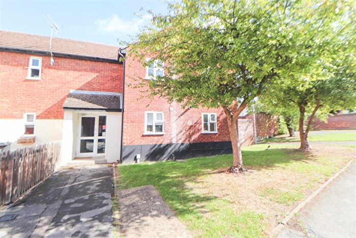 1 Bedroom Flat For Sale In Belgrave Road, Billericay, CM12