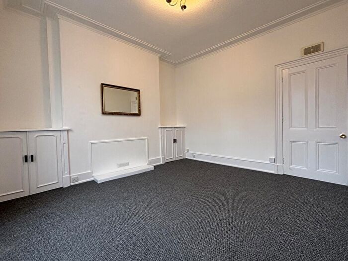 1 Bedroom Flat To Rent In Howburn Place, Aberdeen, AB11