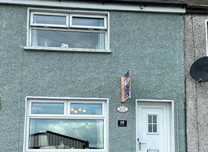 3 Bedroom Mid Terraced House For Sale In Moss Row Darkley, Keady, BT60