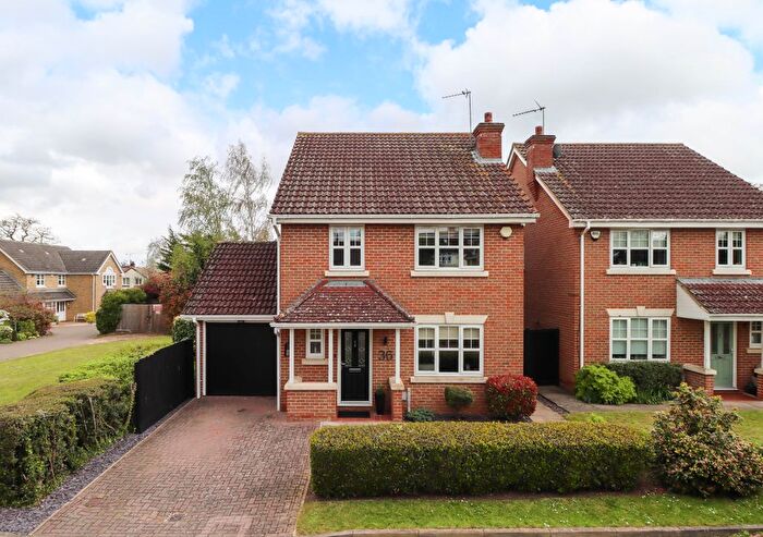 4 Bedroom Detached House For Sale In Sycamore Close, Hitchin, SG4