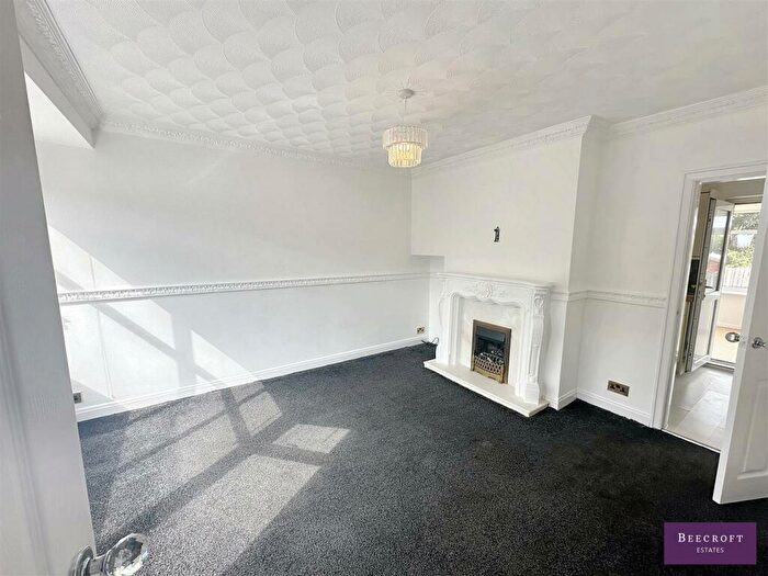 2 Bedroom Semi-Detached House For Sale In Kingsway, Wombwell, Barnsley, S73