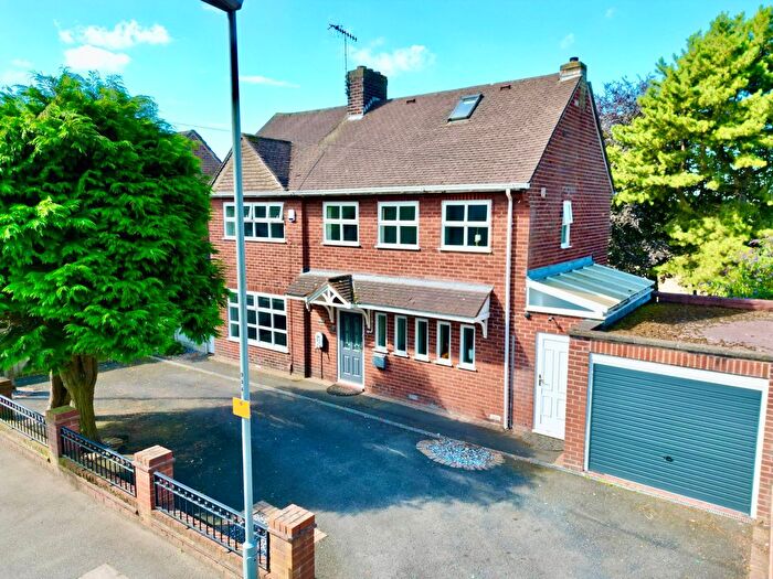 4 Bedroom Detached House To Rent In Knowsley Park Lane, Prescot, L34