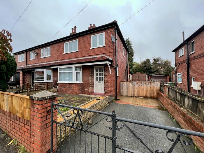 3 Bedroom Semi-Detached House To Rent In Mill Hill Avenue, Pontefract, WF8