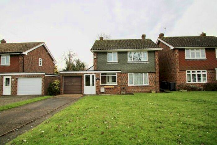 3 Bedroom Property To Rent In Round Grove, Croydon, CR0