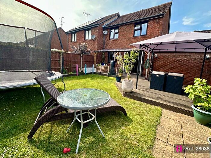 3 Bedroom Semi-Detached House For Sale In Grebe Close, Chelmsford, CM3