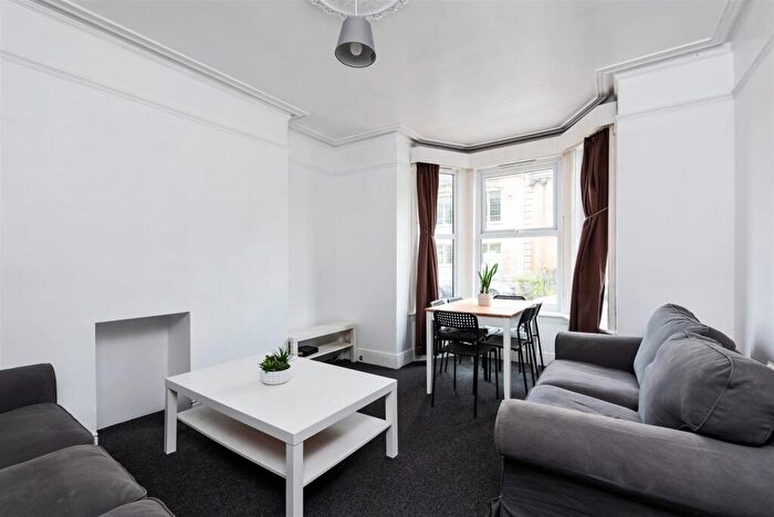 5 Bedroom Terraced House To Rent In Triangle North, Bath, BA2