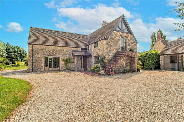 4 Bedroom Detached House For Sale In Whaddon Lane, Hilperton, Trowbridge, BA14