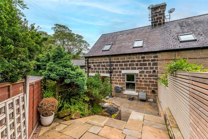 3 Bedroom End Of Terrace House For Sale In Bar House Row, Pool In Wharfedale, Otley, West Yorkshire, LS21