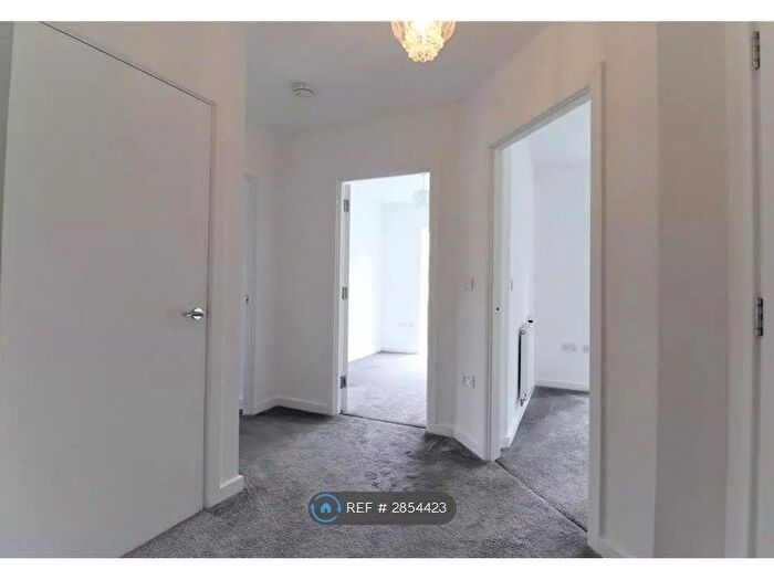 2 Bedroom Flat To Rent In Providence Street, Greenhithe, DA9