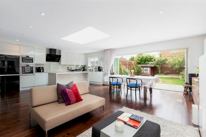 4 Bedroom Property To Rent In Chamberlayne Road, London, NW10