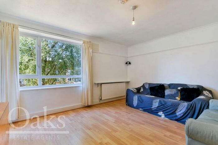 2 Bedroom Flat To Rent In Leigham Court Road, London, SW16