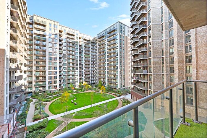 2 Bedroom Flat For Sale In Western Gateway, London, E16