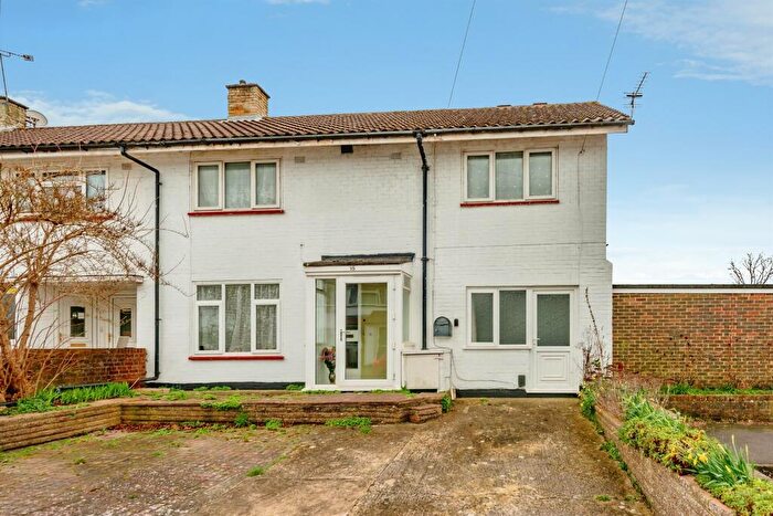 6 Bedroom Semi Detached House For Sale In Friars Rookery, Crawley, RH10