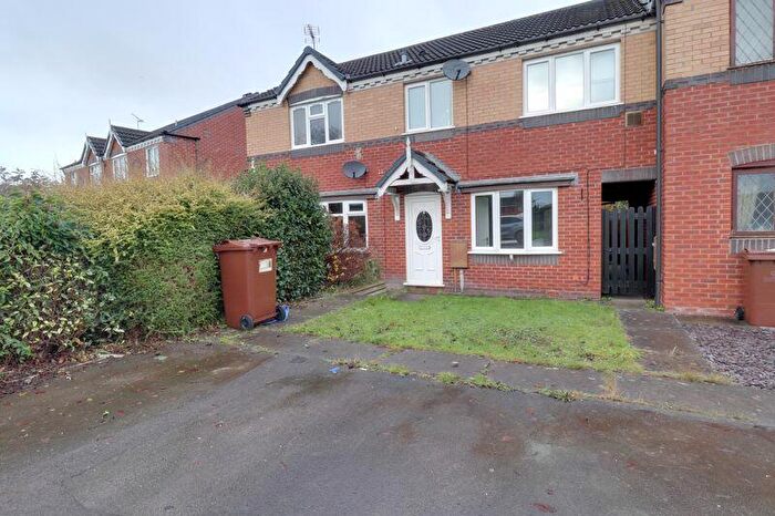 3 Bedroom Town House To Rent In Lyric Close, Stafford, ST17