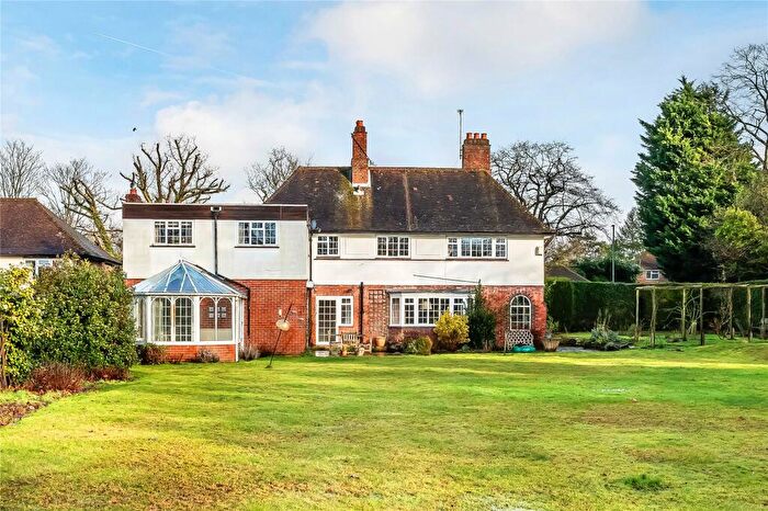 6 Bedroom Detached House For Sale In Kettlewell Hill, Horsell, Surrey, GU21