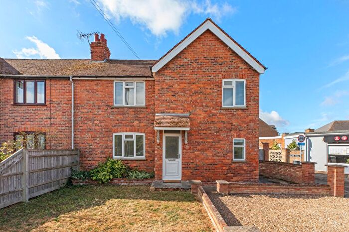 3 Bedroom Semi-Detached House For Sale In Wellington Street, Thame, OX9