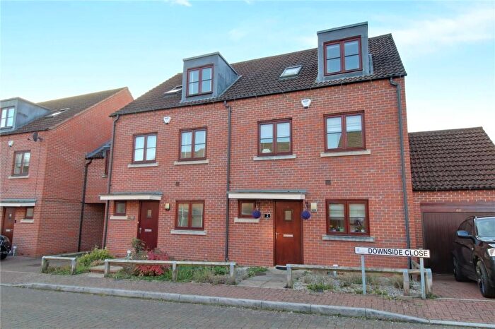 3 Bedroom Semi-Detached House To Rent In Downside Close, Basingstoke, RG24