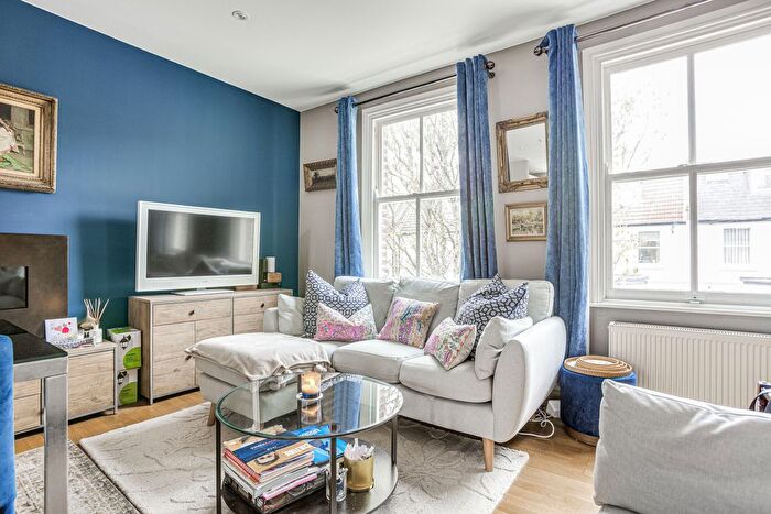 3 Bedroom Maisonette To Rent In Archel Road, Barons Court, W14