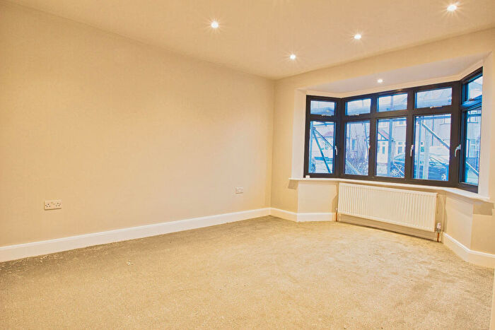 3 Bedroom Semi Detached House To Rent In , HA8