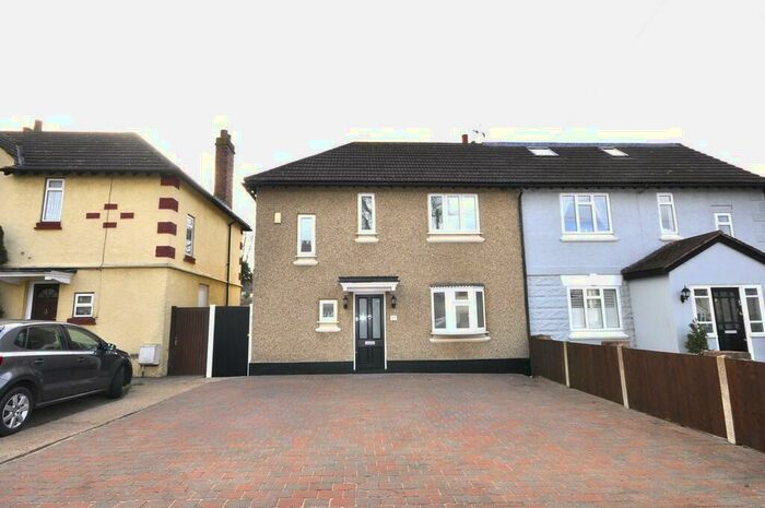 2 Bedroom Semi-Detached House To Rent In Trustons Gardens, Hornchurch, RM11