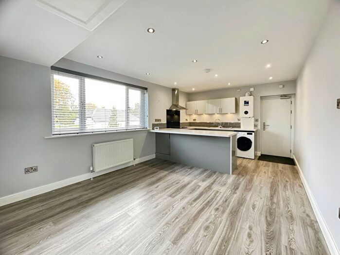 1 Bedroom Flat To Rent In Buxton Road, High Lane, Stockport, Greater Manchester, SK6